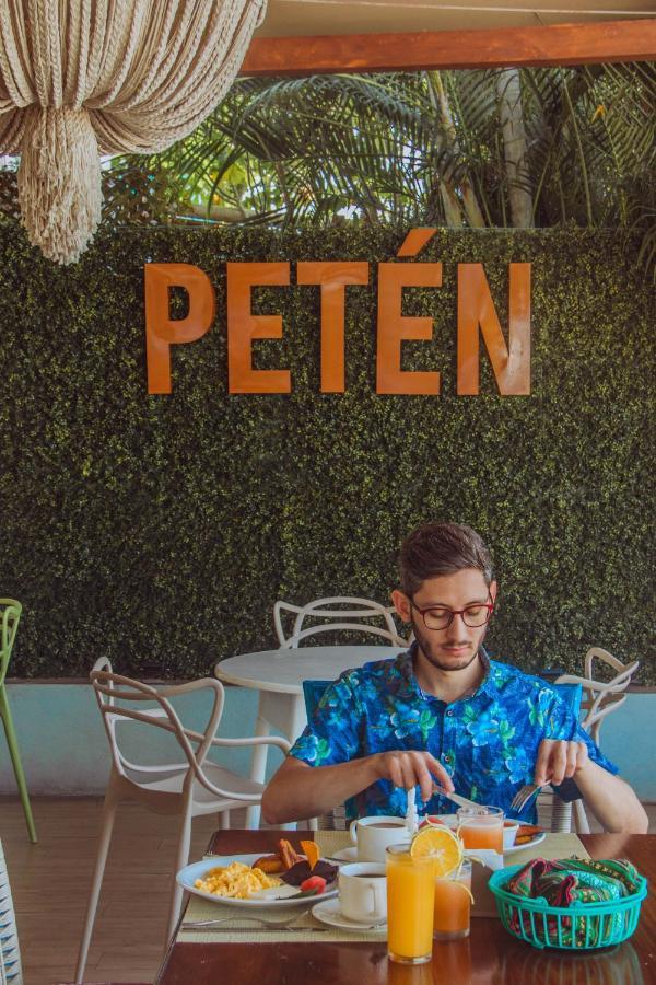 Hotel Peten Express Флорес Екстериор снимка