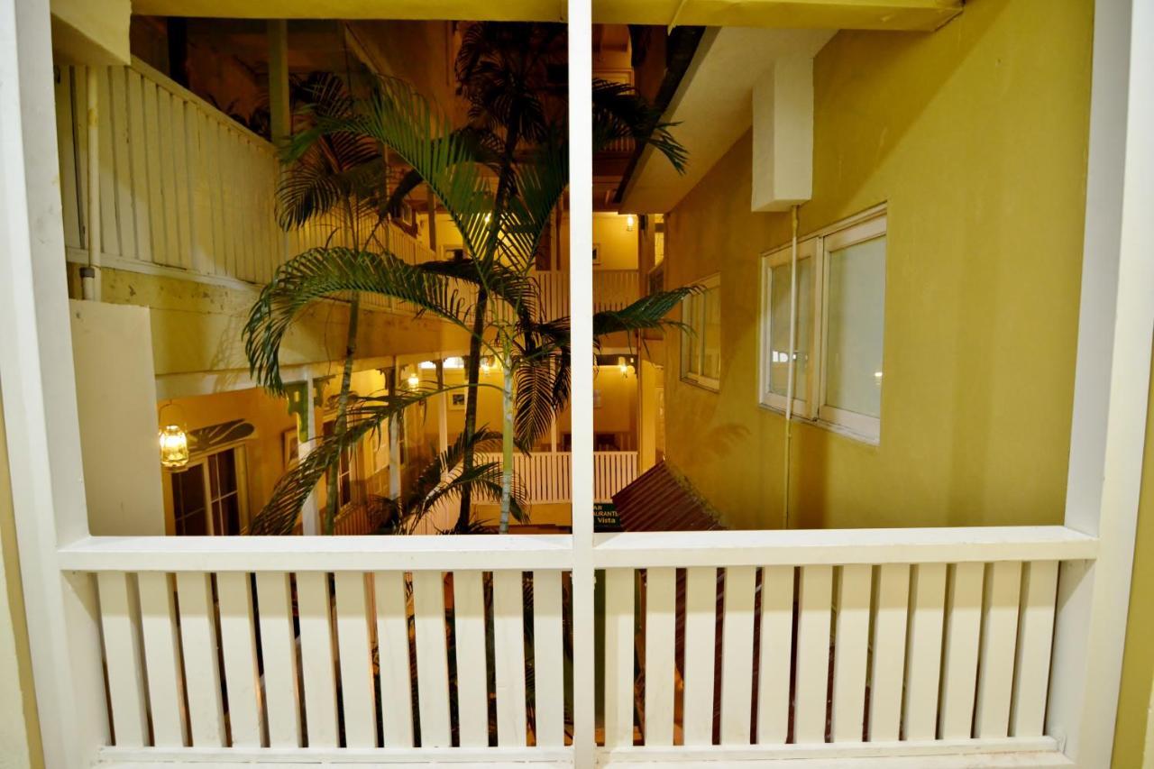 Hotel Peten Express Флорес Екстериор снимка